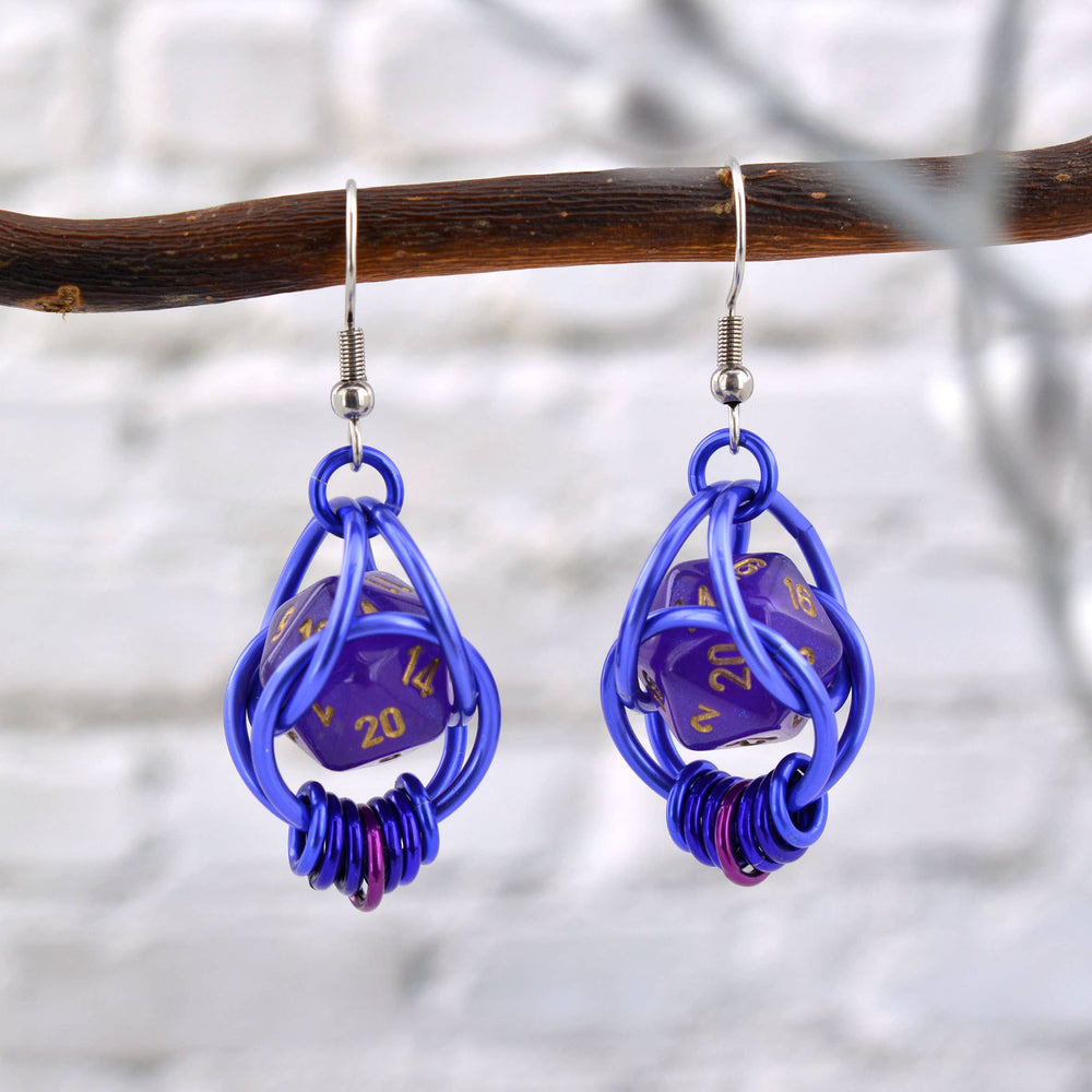 Chainmaille D20 Earrings - Purple Magic