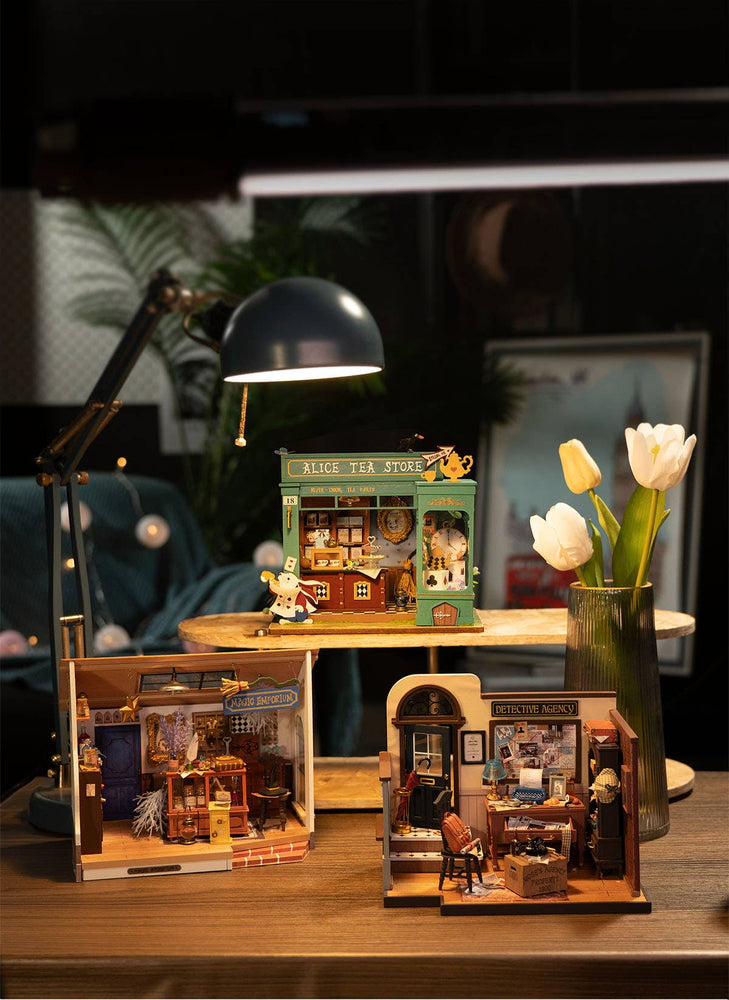 Book Nook Kit - Kiki's Magic Emporium