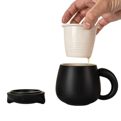 Mug with Infuser and Lid - Black Cat
