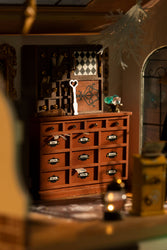 Book Nook Kit - Kiki's Magic Emporium