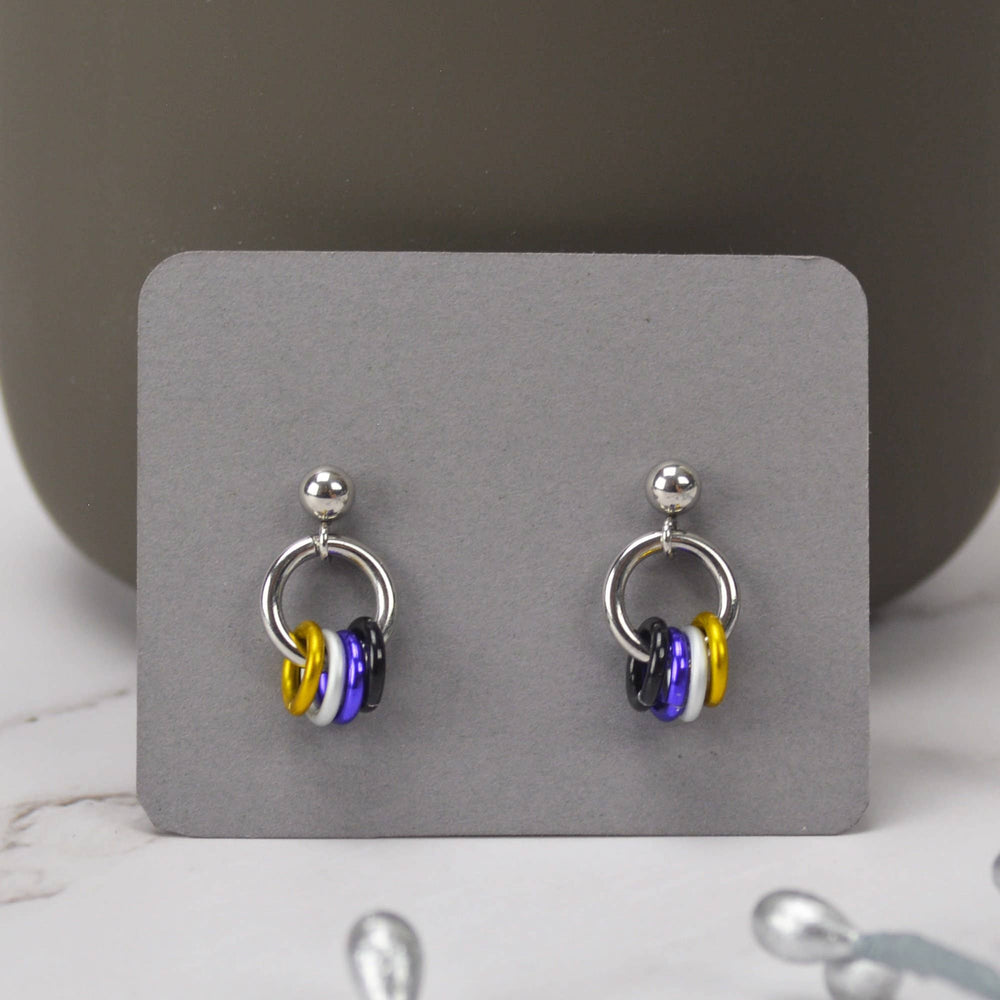 Pridemaille Tiny Hoop Earring - Nonbinary