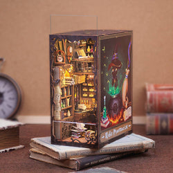 Book Nook Kit - Magic Pharmacist