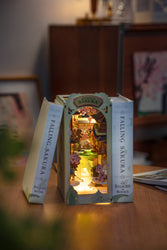 Book Nook Kit - Falling Sakura
