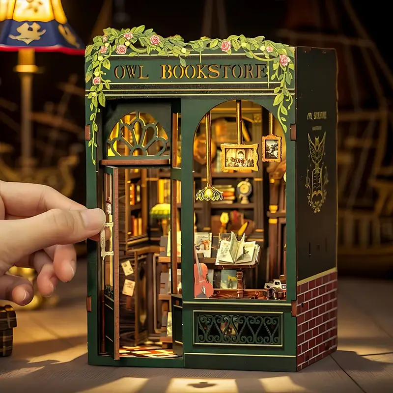 Book Nook Kit - Owl Bookstore