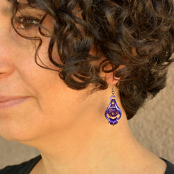Chainmaille D20 Earrings - Purple Magic