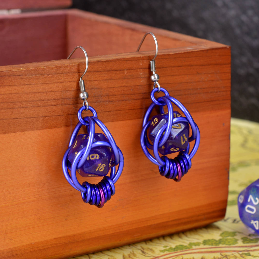 Chainmaille D20 Earrings - Purple Magic