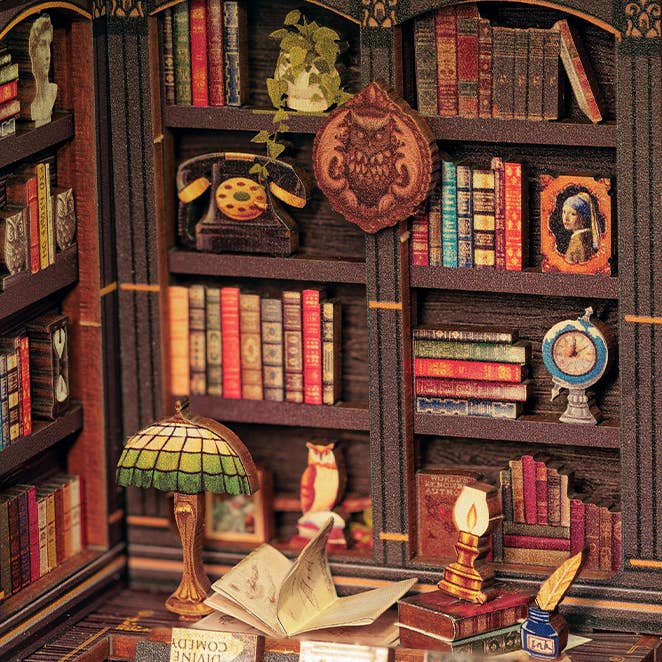Book Nook Kit - Owl Bookstore