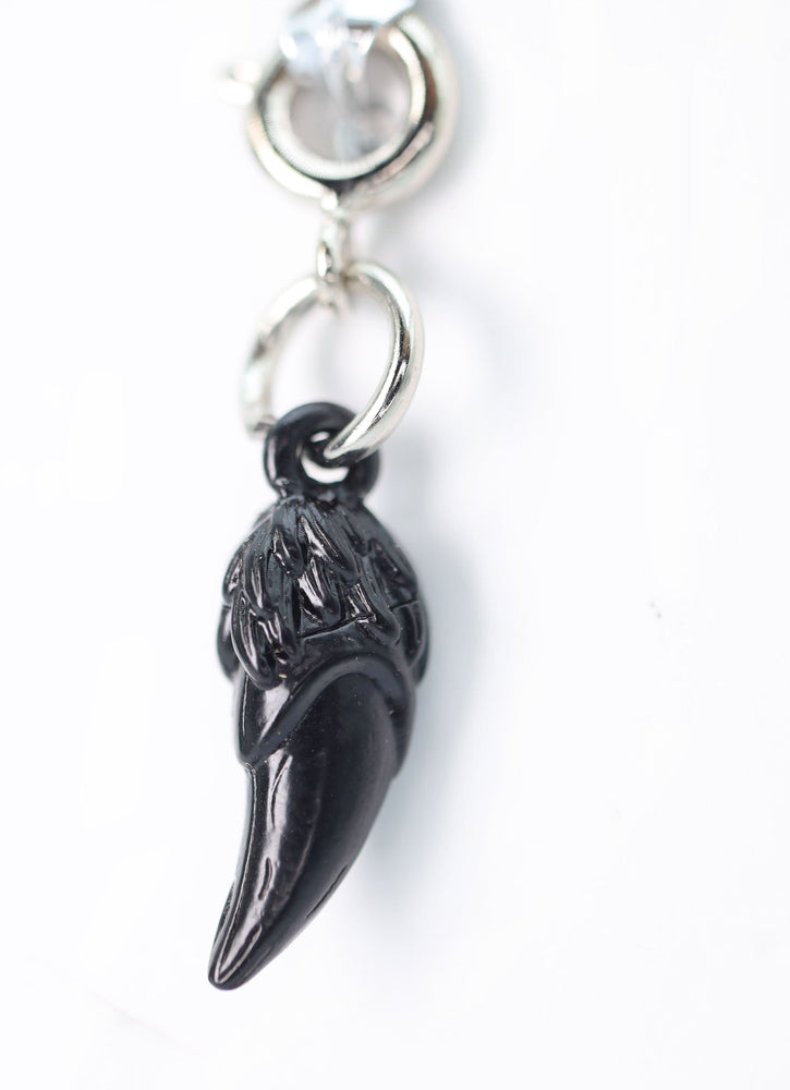 Traveler's Trinkets - Dragon Fang Charm