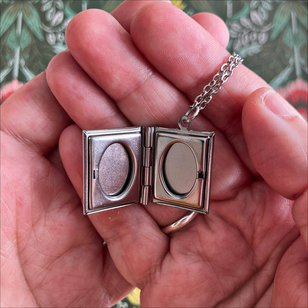 Book Locket - A Court of Thorns and Roses