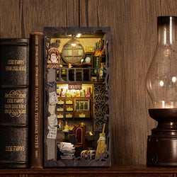Book Nook Kit - Magic Pharmacist