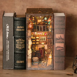 Book Nook Kit - Magic Pharmacist
