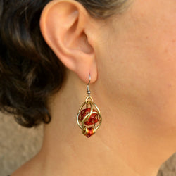 Chainmaille D20 Earrings - Red Glitter Gold