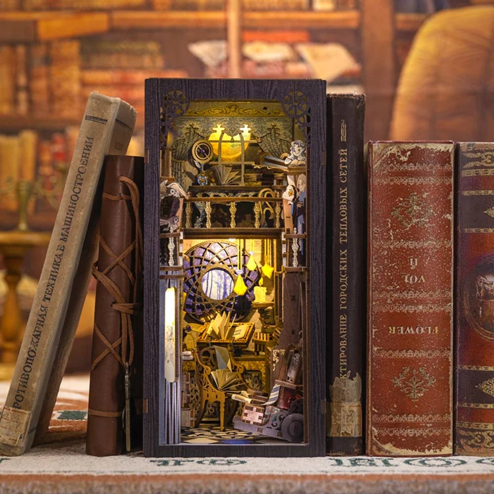 Book Nook Kit - Nebula Common Room