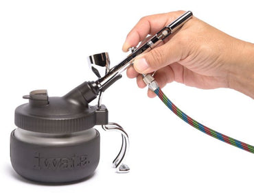 Airbrush Accessory: Universal Spray Out Pot